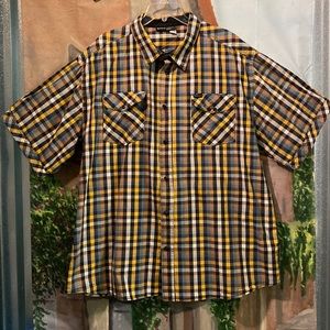 Rocawear plaid short sleeve button down shirt